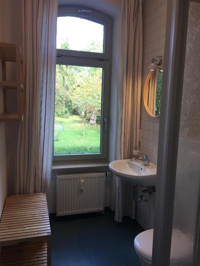 Ferienwohnung Huttenstrasse Halle Halle  Ngoại thất bức ảnh
